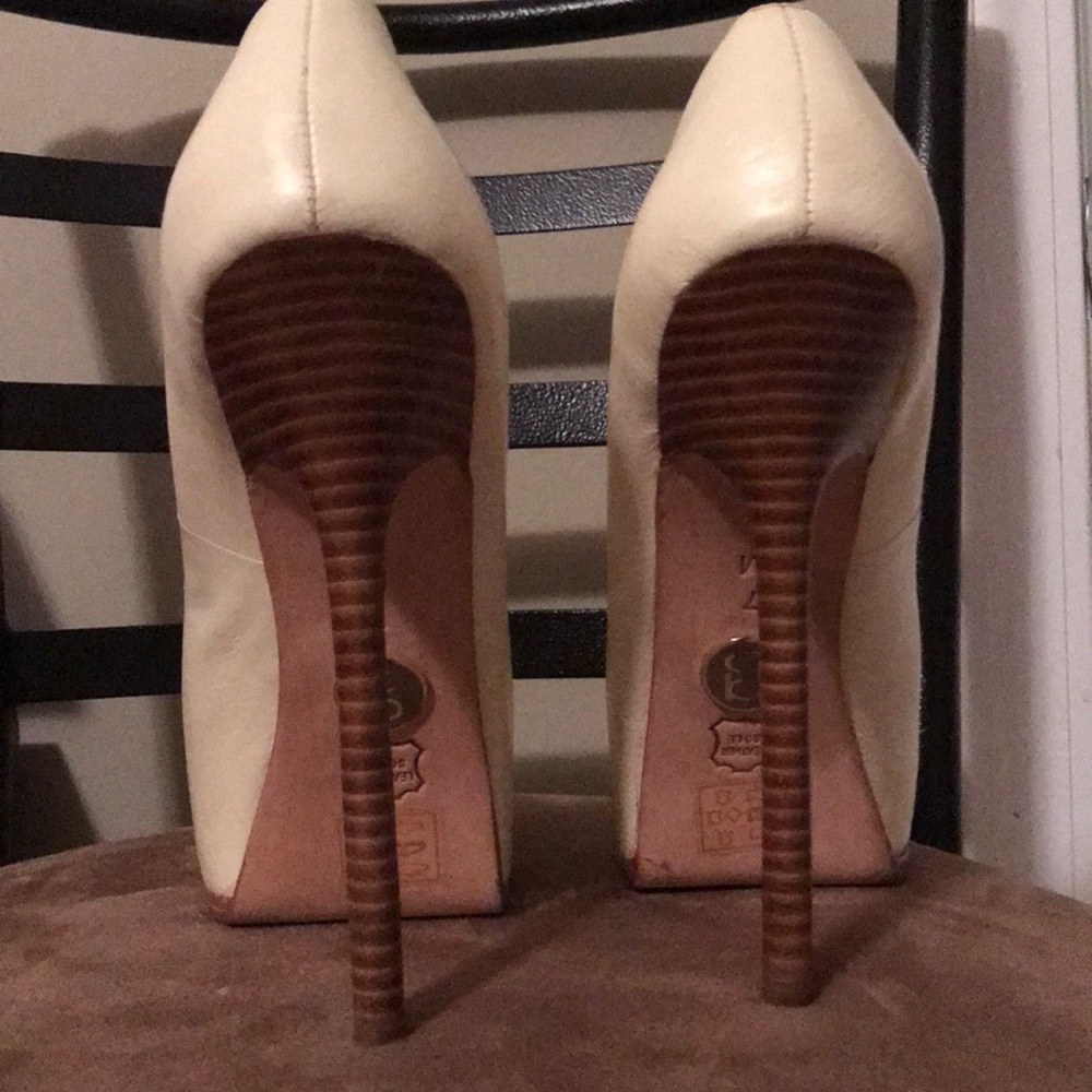 Bebe Heels - Picture 3 of 6